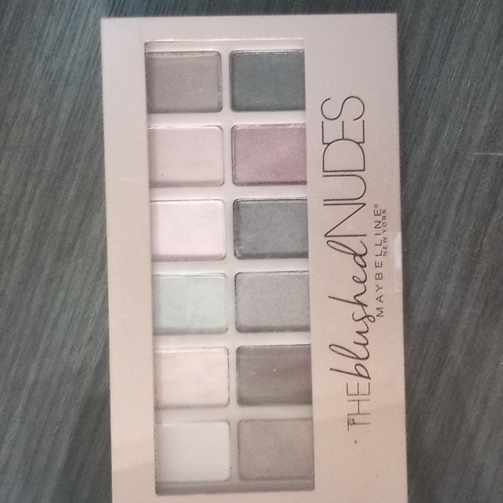 Cosmetic bundle - Picture 5 of 9